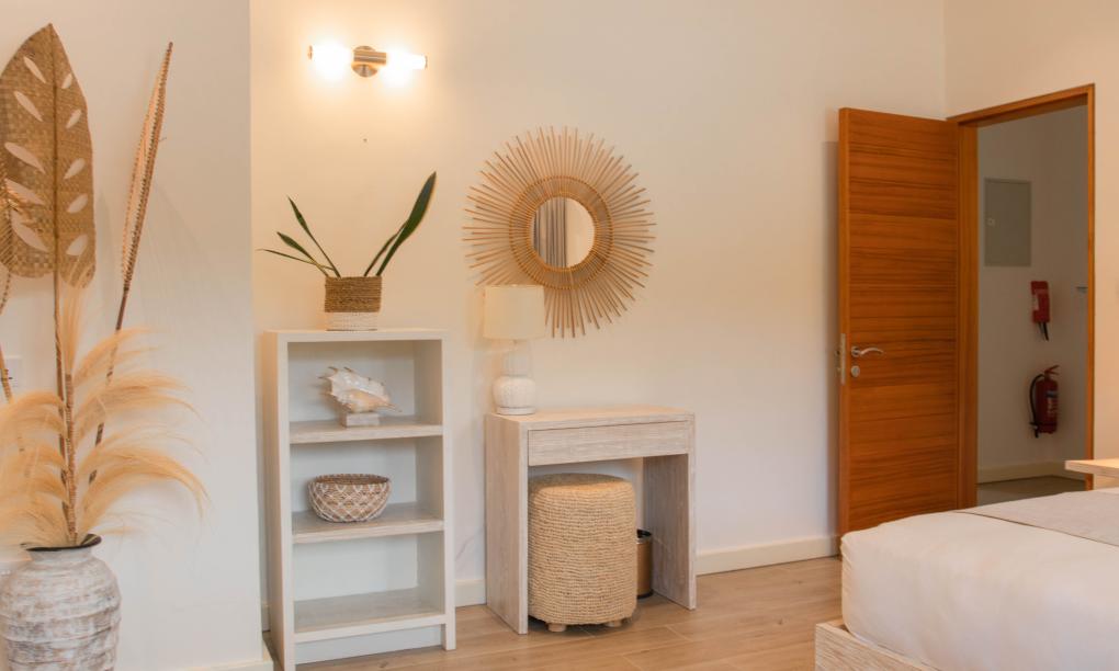 Pineapple Beach Villas - 2-Bedroom Apartment Upper Floor