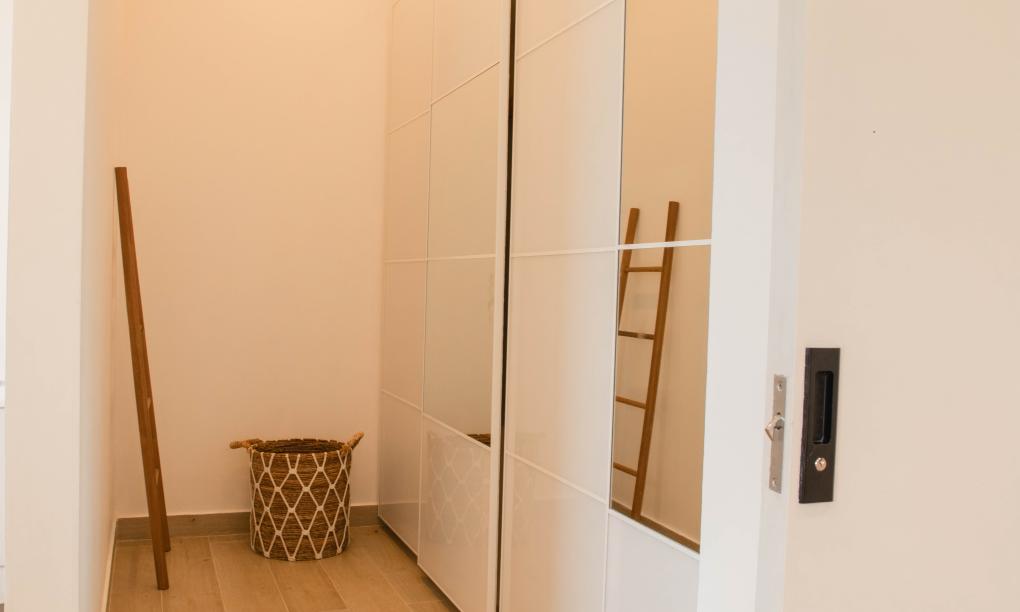 Pineapple Beach Villas - 2-Bedroom Apartment Upper Floor