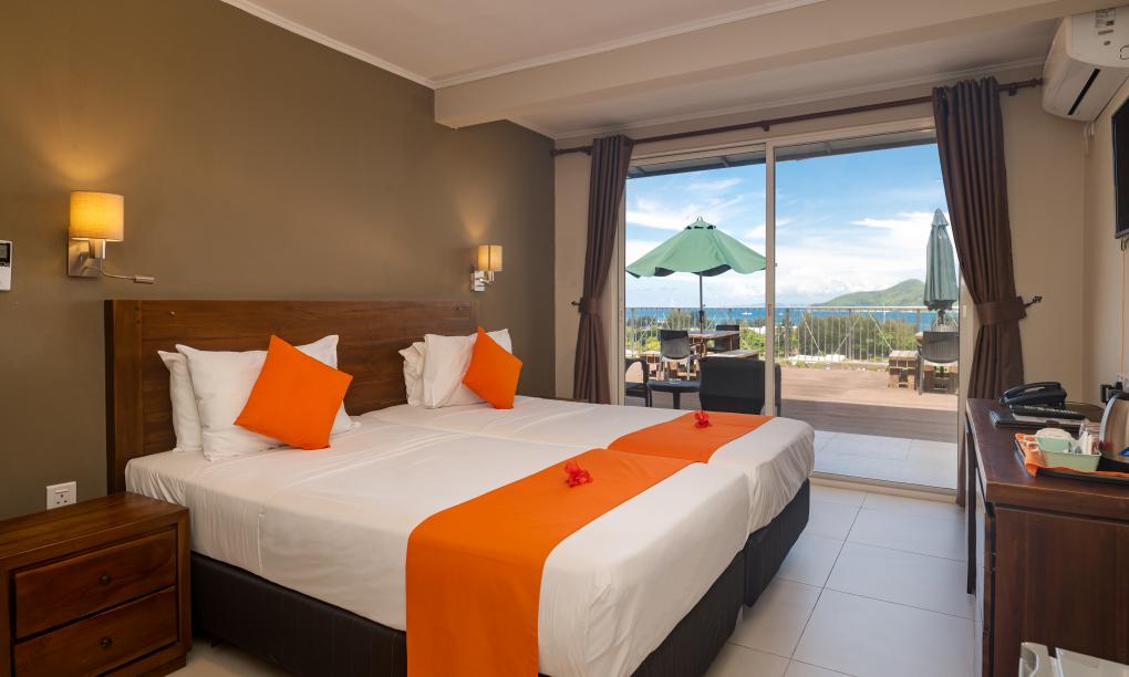 The Ridge Residence - Standard Twin Room