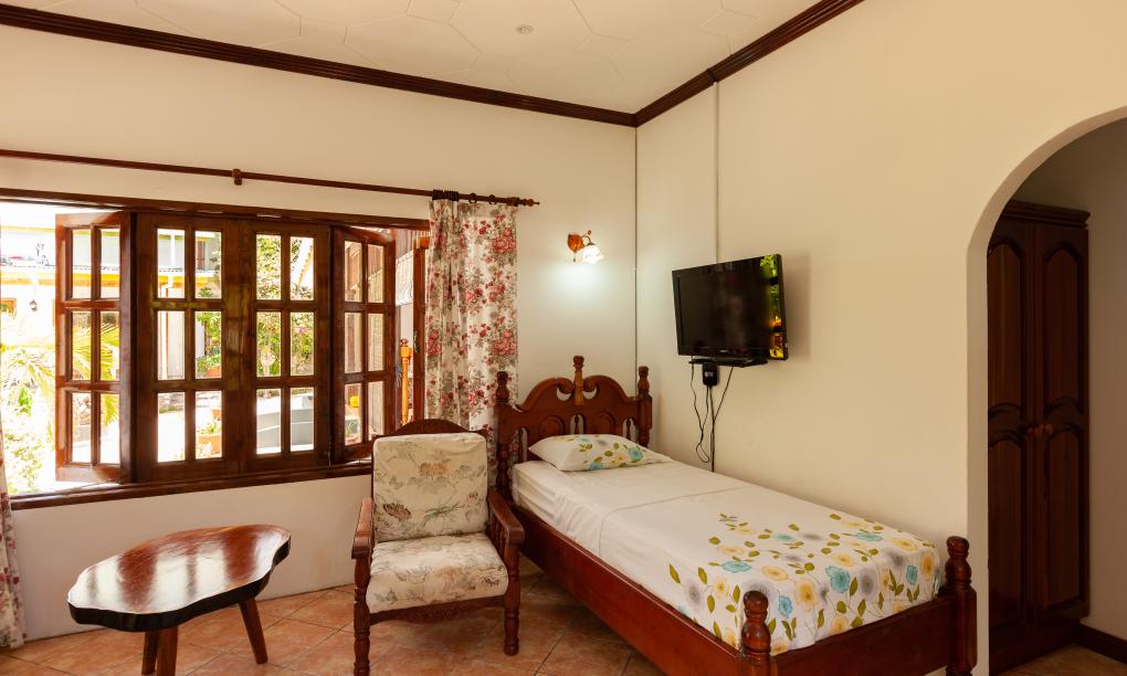 Beryl Guest House - Triple Room - Koko