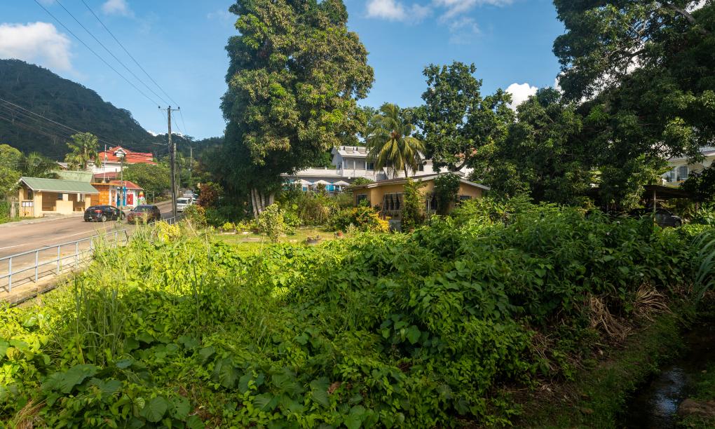 B Holiday Apartments