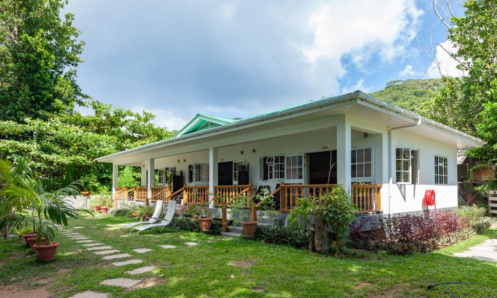 Villa Charette - Appartement mit Gartenblick