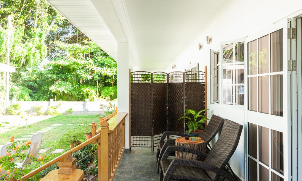 Villa Charette - Appartement mit Gartenblick