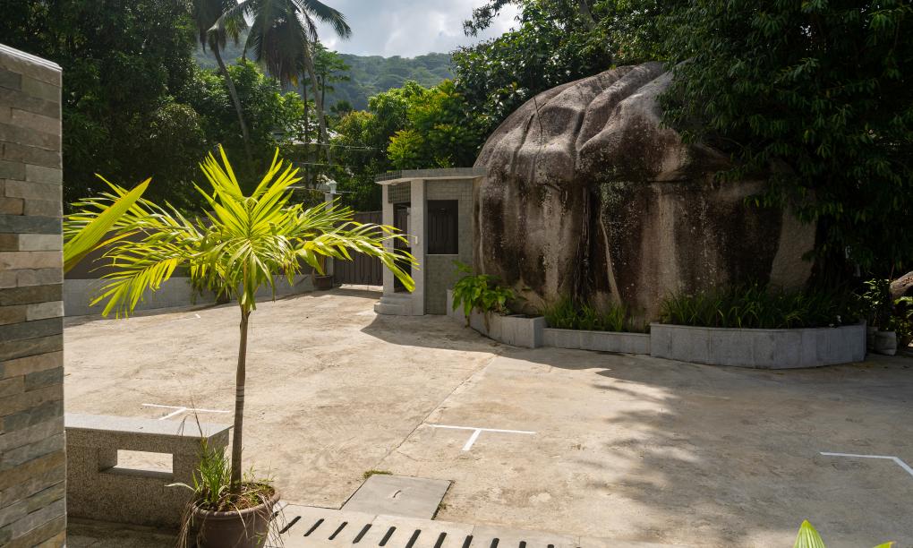 Beau Vallon Studios