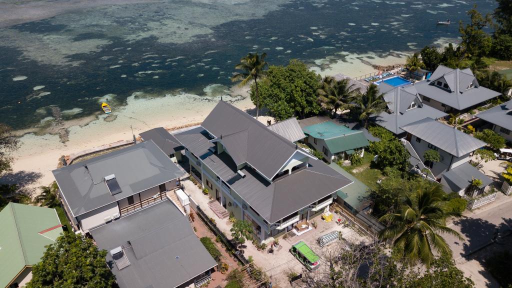 Photo 4: MT Seaside Apartments - La Digue (Seychelles)