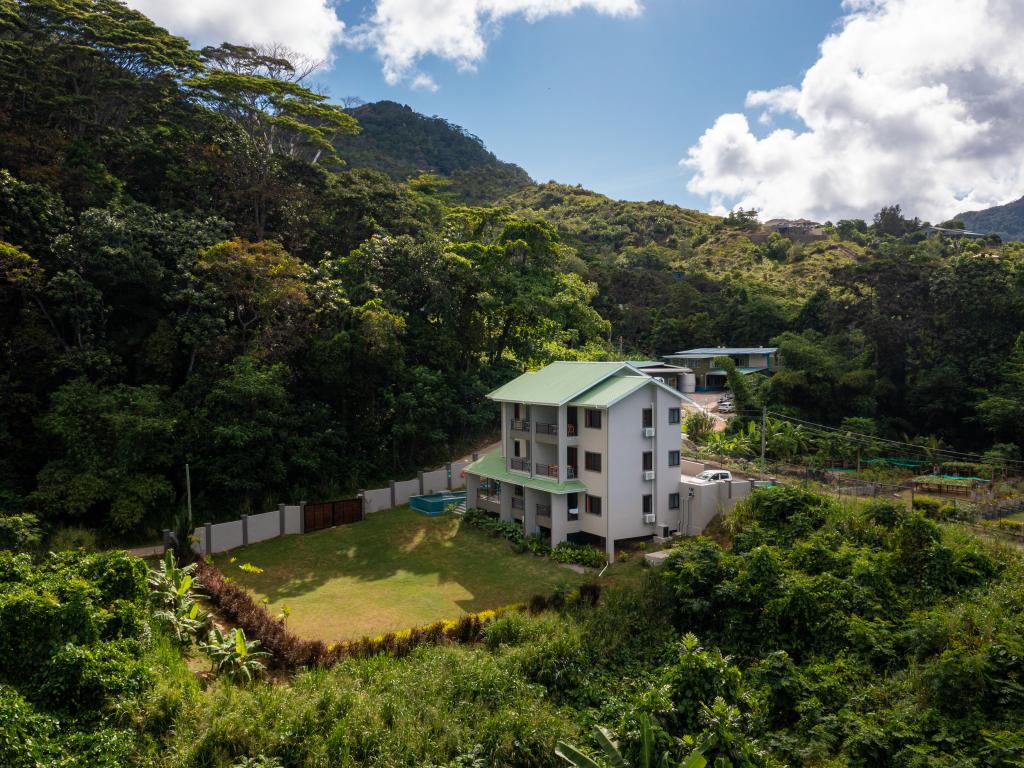 Hidden Valley Residence - Photo 3