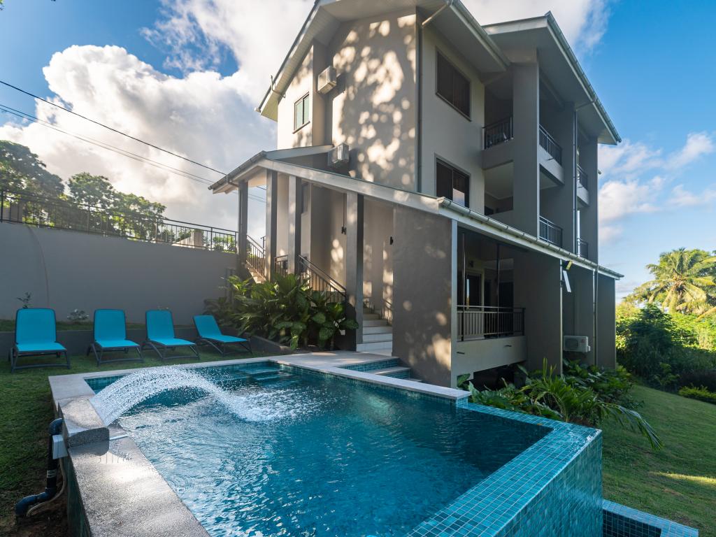 Hidden Valley Residence - Photo 2