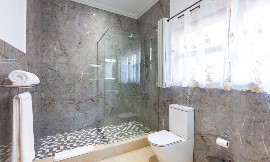 Sea Splash Self Catering - Deluxe Meerblicksuite (2)