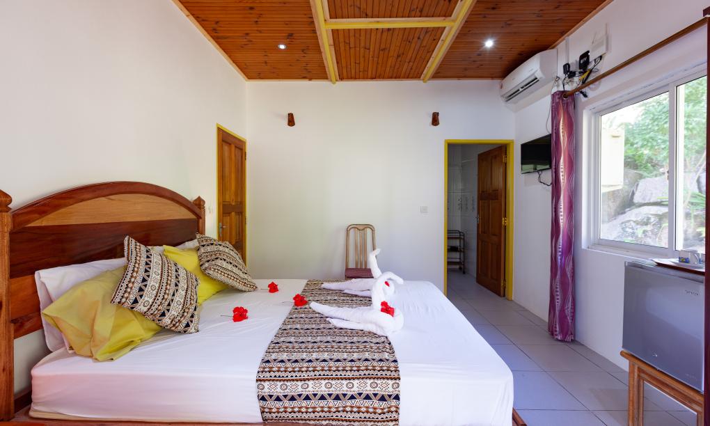 Zanboza Guesthouse - Double Room Aquarium