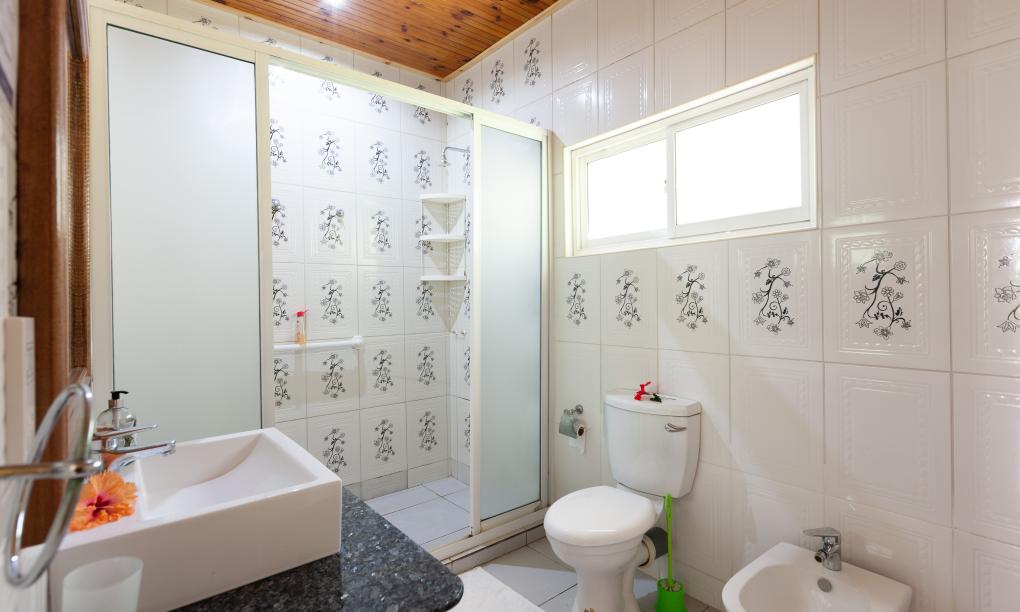 Zanboza Guesthouse - Double Room Aquarium
