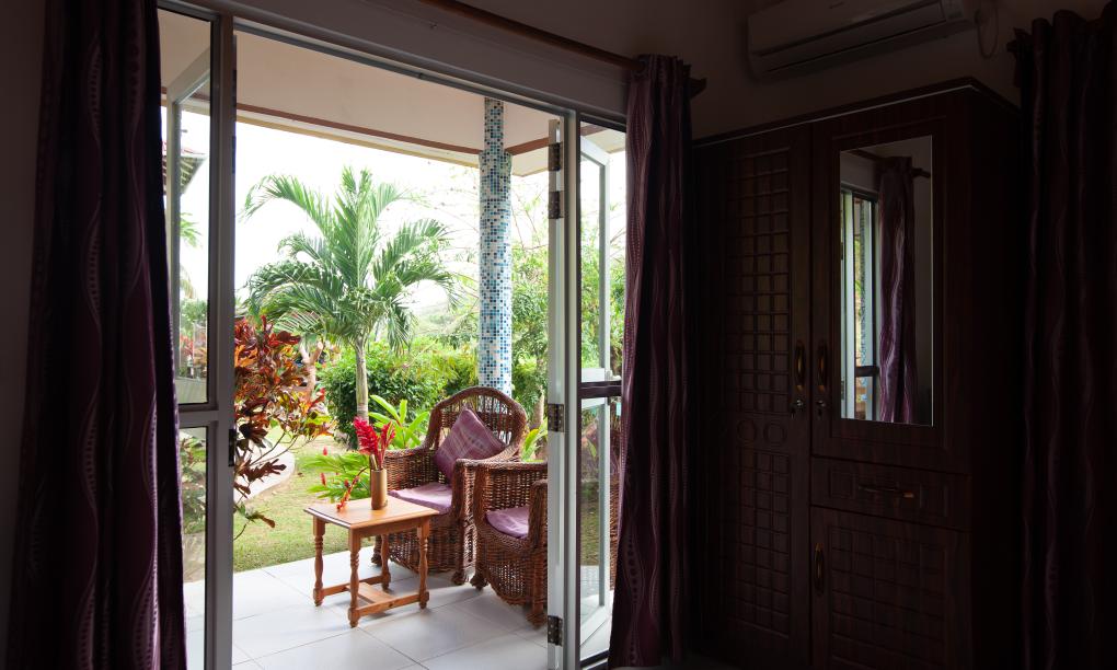 Zanboza Guesthouse - Double Room Hibiscus