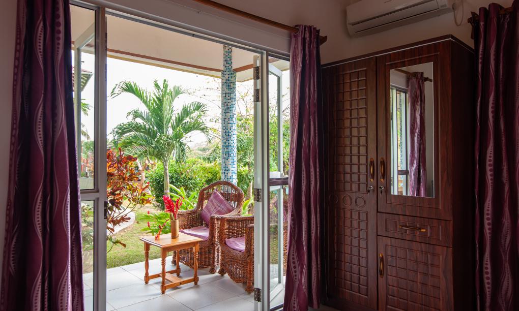 Zanboza Guesthouse - Double Room Hibiscus