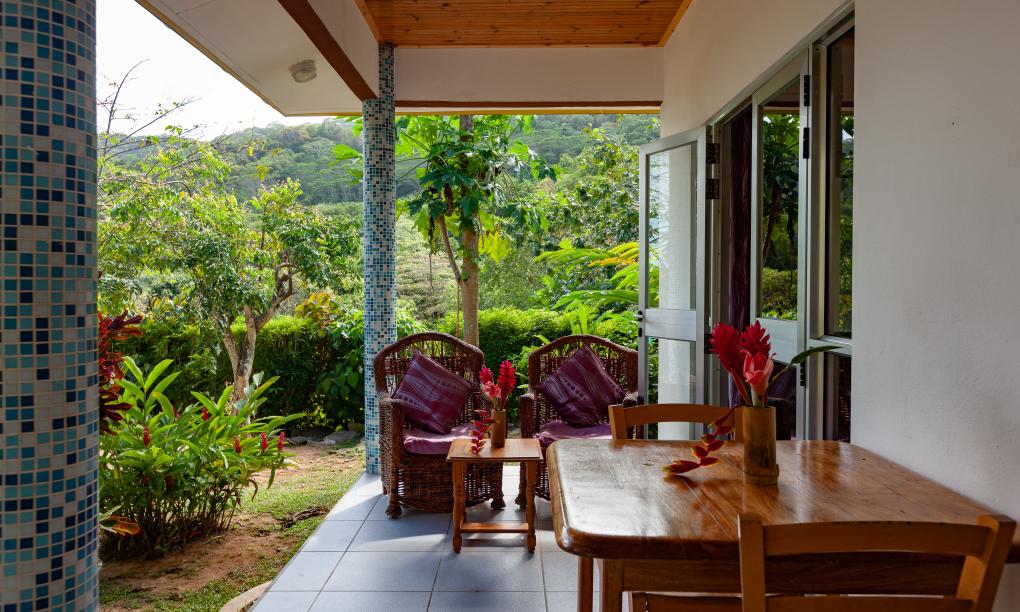 Zanboza Guesthouse - Double Room Hibiscus