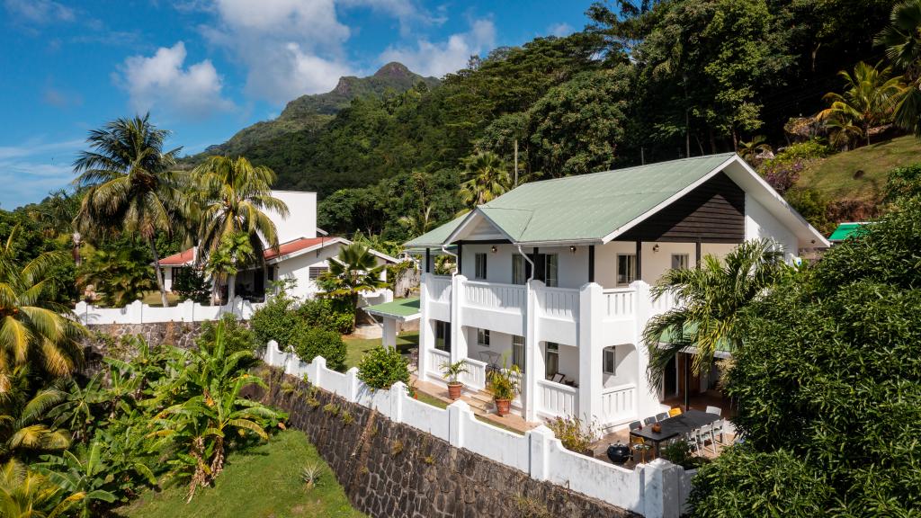 Photo 3: Bottle Palm Villa - Mahé (Seychelles)