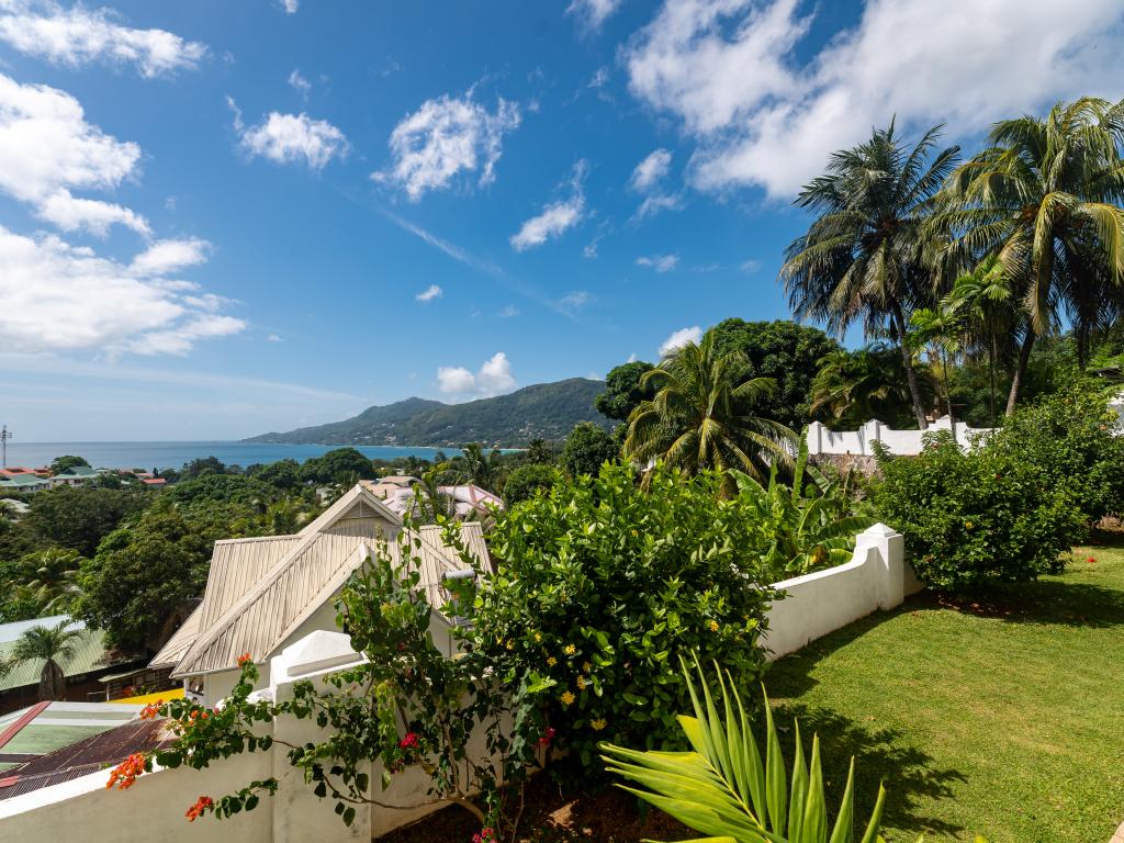 Bottle Palm Villa - Photo 7