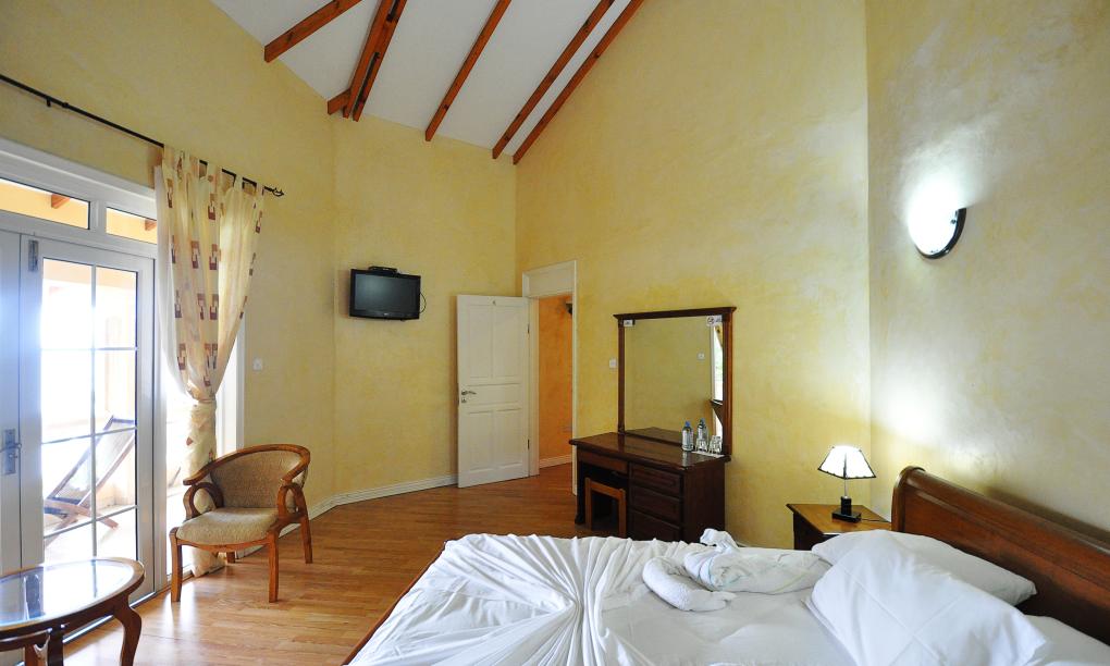 Villa Dorado - Beach Front Room