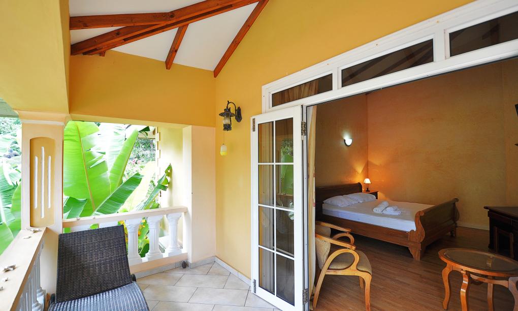 Villa Dorado - Beach Front Room