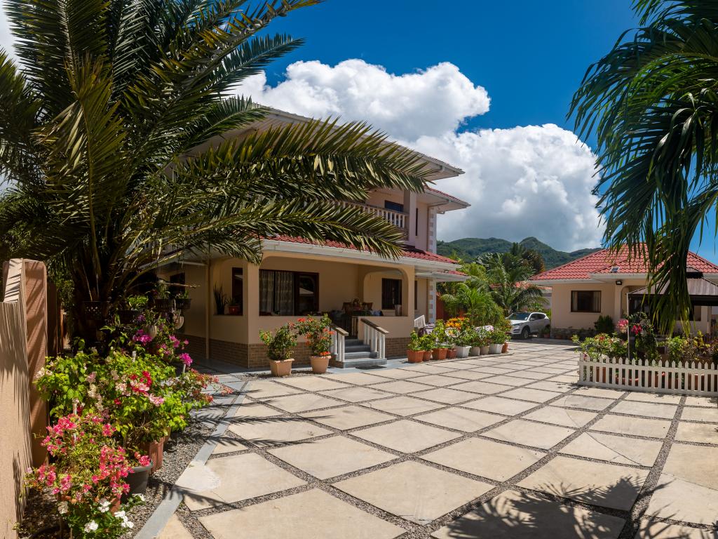 Erica's Residence Self Catering Apartment - Photo 2