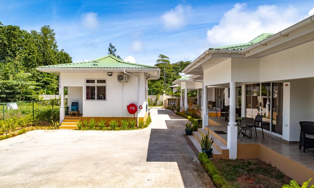 MacMillan's Holiday Villas