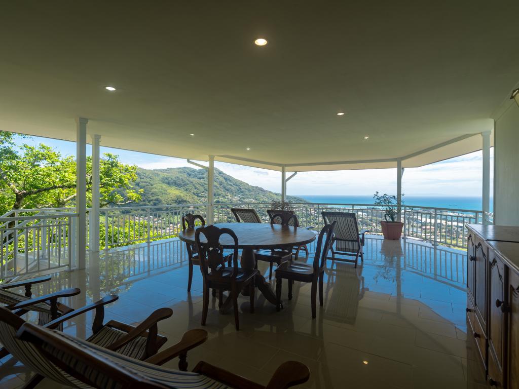 Beau Sejour Hotel - Photo 2