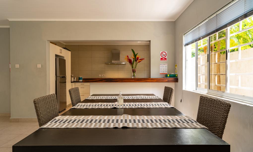 Riverside Residence - 2-Schlafzimmer-Appartement (Erdgeschoss)