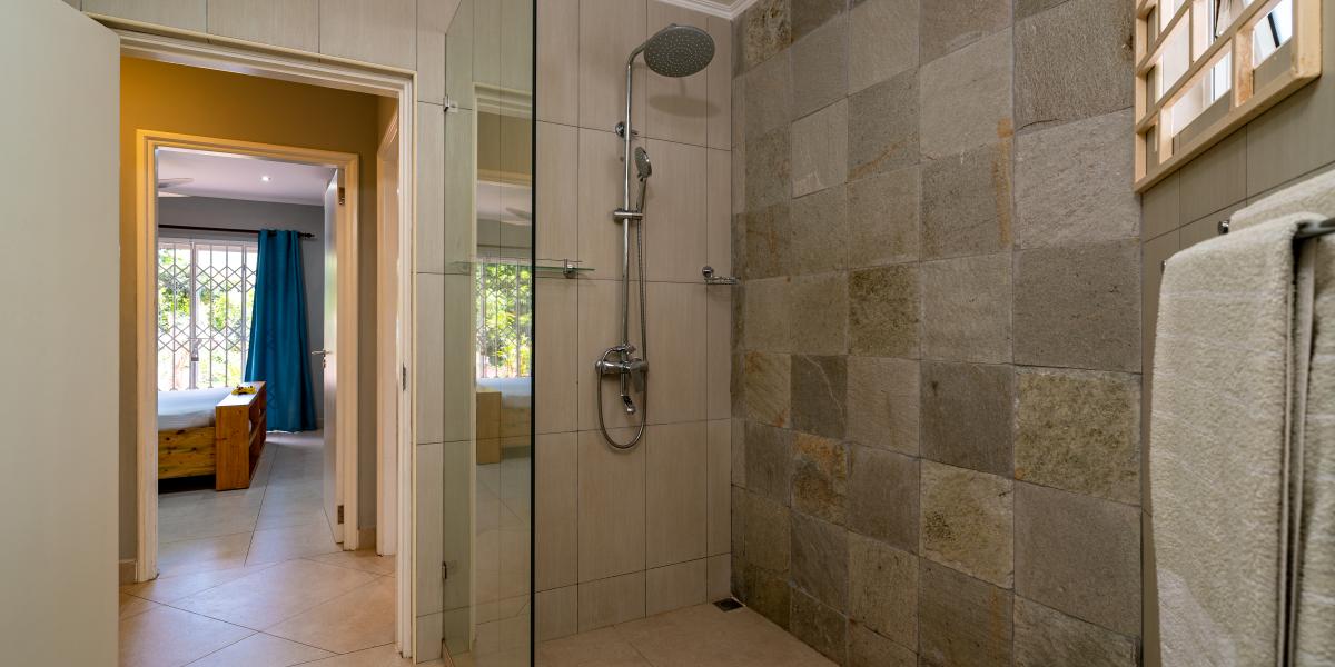 Riverside Residence - 2-Schlafzimmer-Appartement (Erdgeschoss)