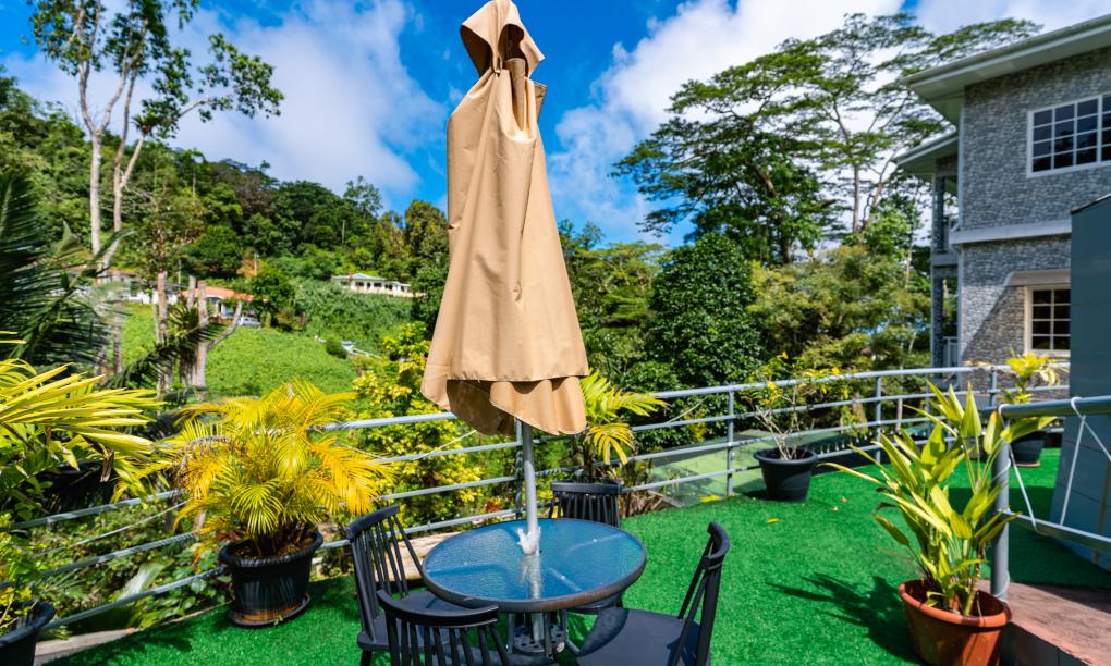 Paradise Breeze Apartments