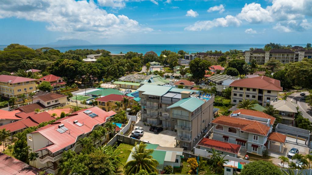 Photo 1: Voilà Beau Vallon - Mahé (Seychelles)