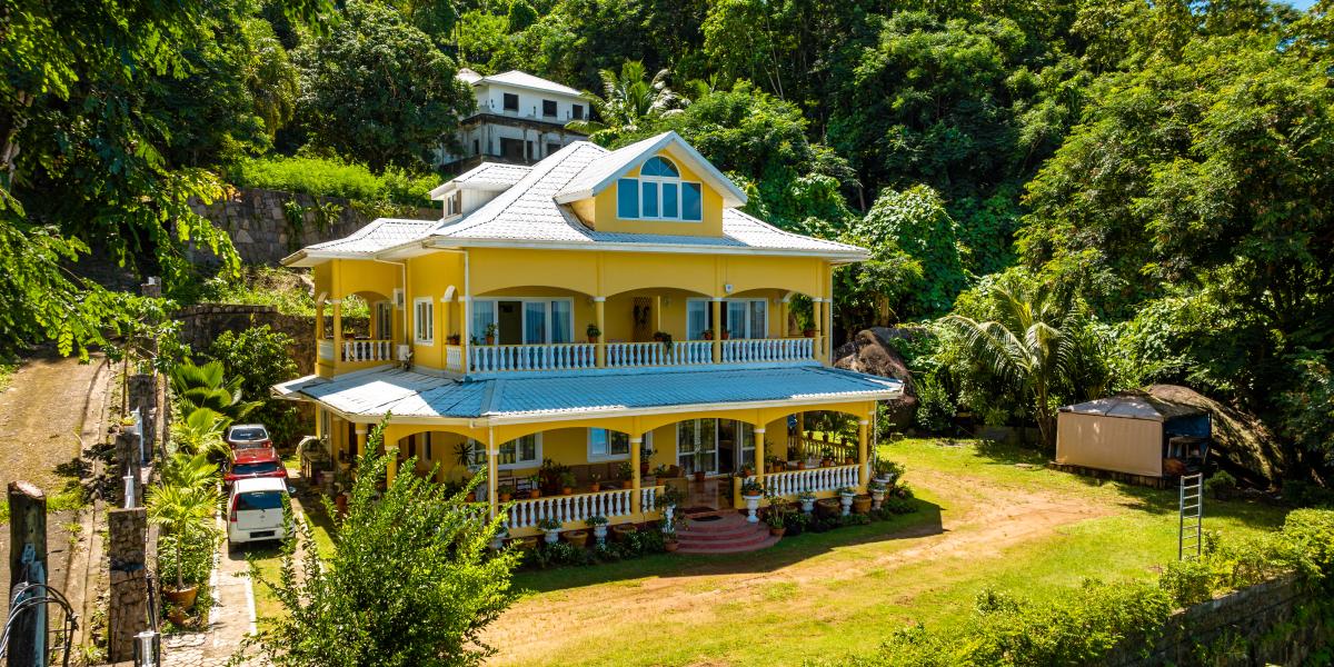 SeyBreeze Villa Guest House