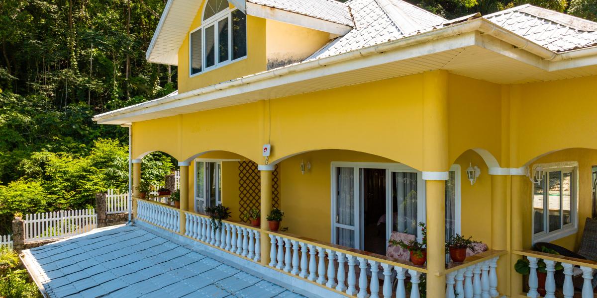 SeyBreeze Villa Guest House