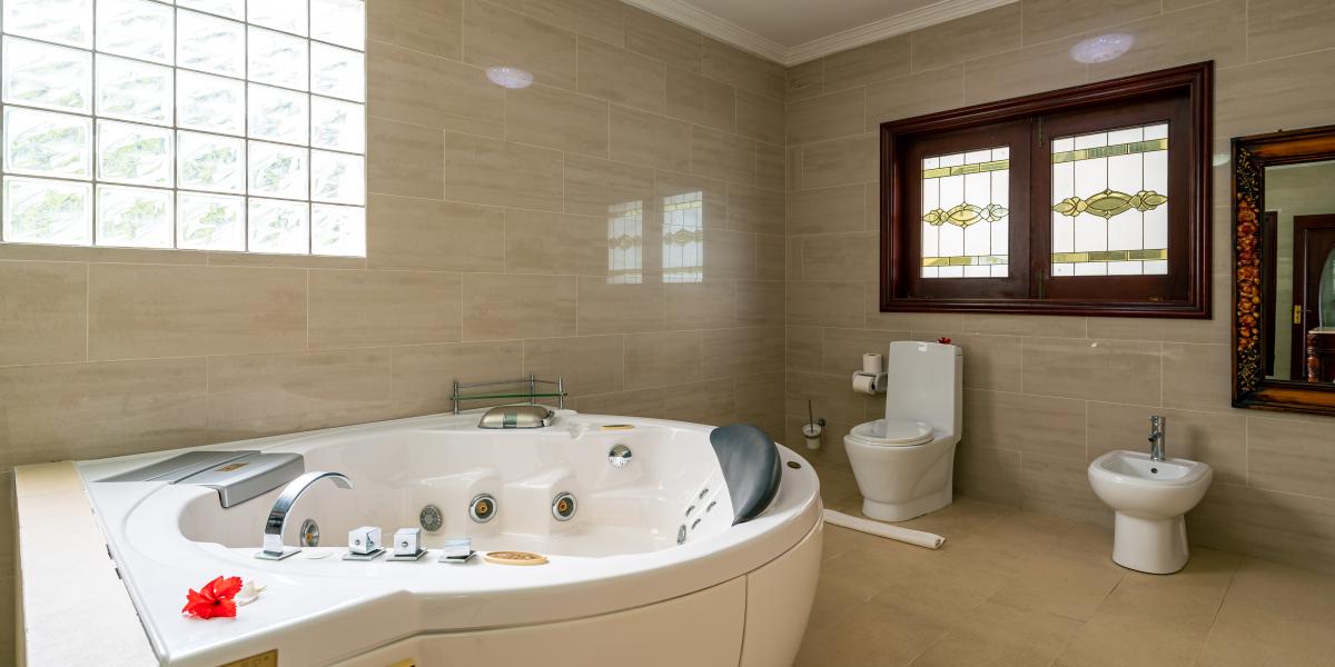 Le Bonheur Villa - Penthouse Suite