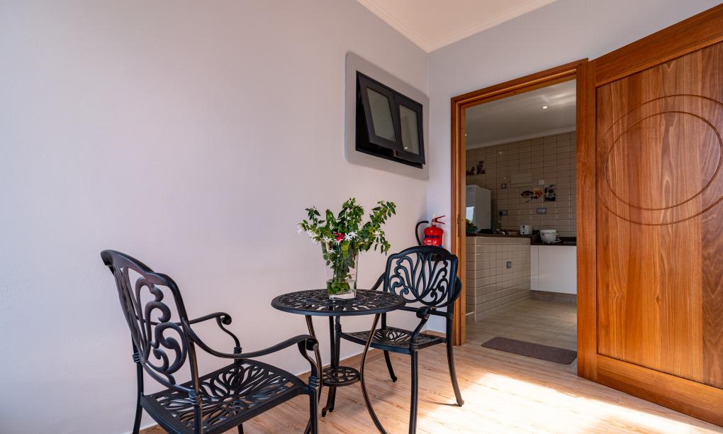 Casa Gem - 2-Bedroom Apartment