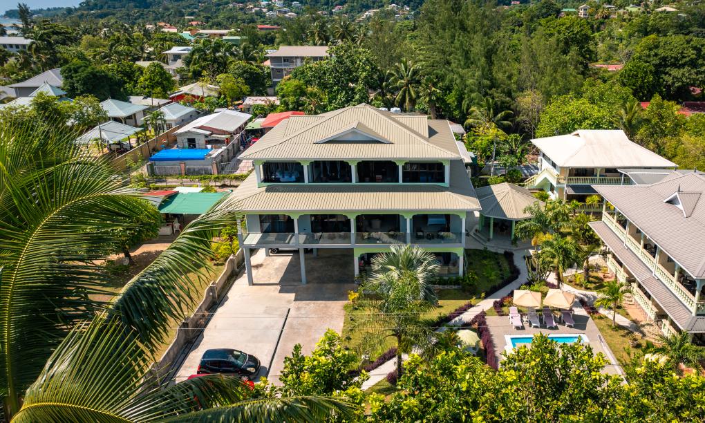 Green Palm Self Catering Apartments & Chalets