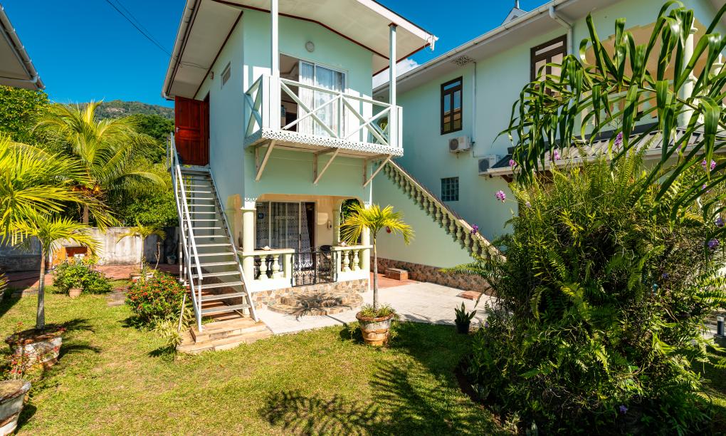 Green Palm Self Catering Apartments & Chalets