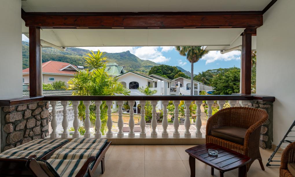 Sun Properties and Resort - Camera Superior