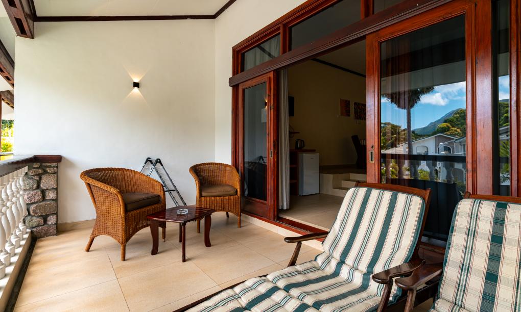 Sun Properties and Resort - Camera Superior