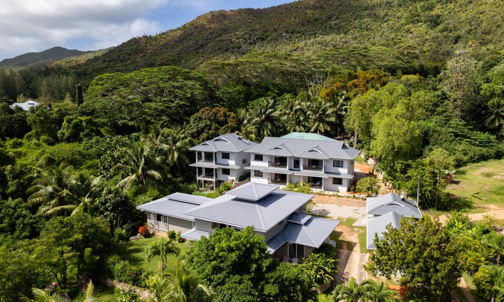 Anse Boudin Chalets & Villa