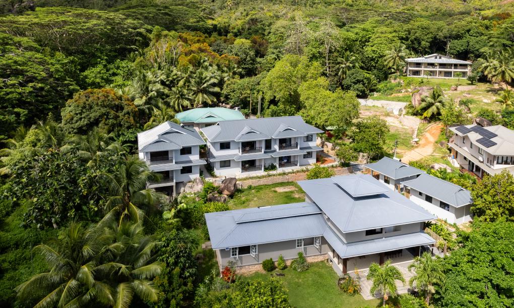 Anse Boudin Chalets & Villa