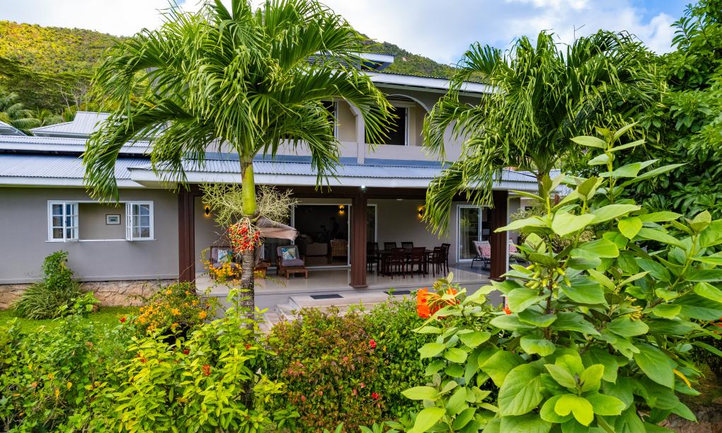 Anse Boudin Chalets & Villa