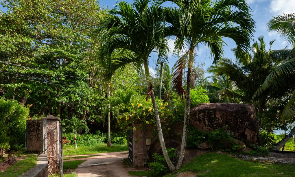 Anse Boudin Chalets & Villa