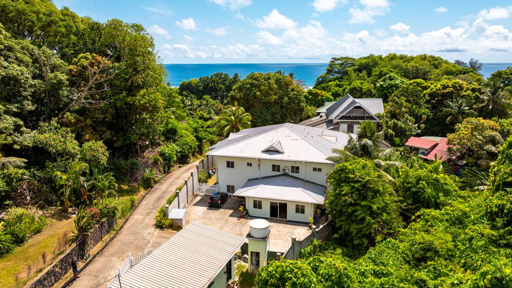 Photo 2: Dovass Apartments - Mahé (Seychelles)