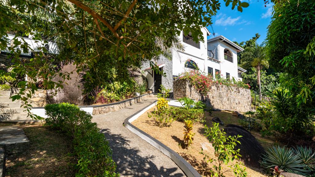 Foto 23: The Salty Palms - Mahé (Seychellen)