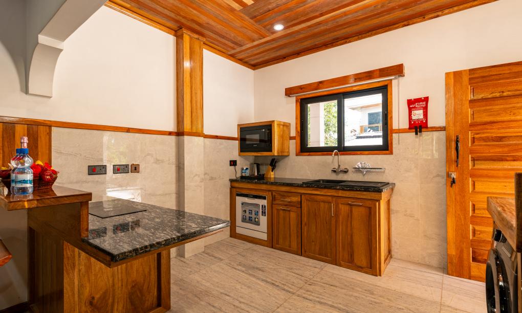 Alibel Beach Villa - Studio Palm Villa mit Massagebett