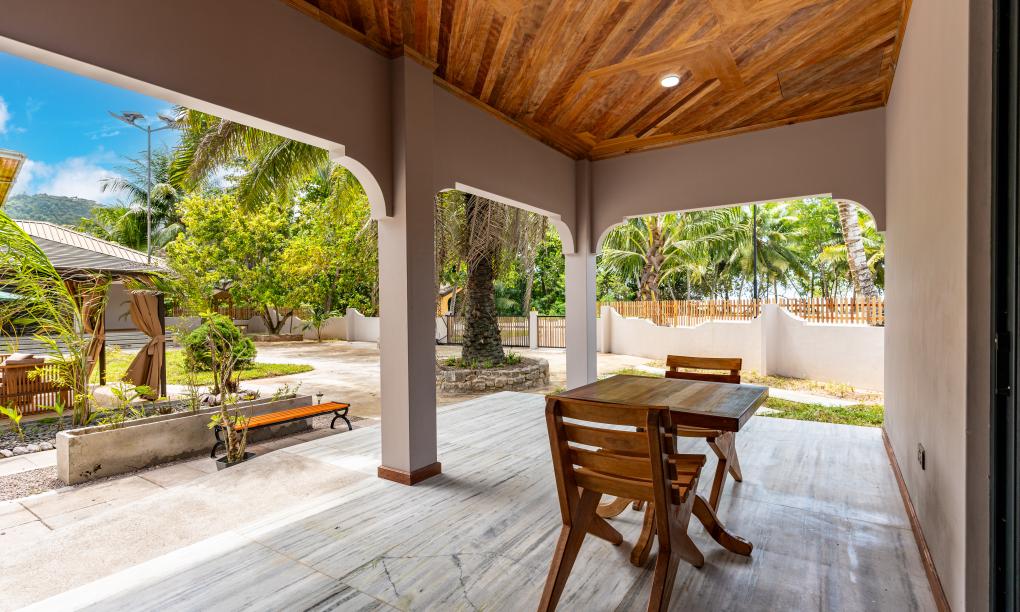 Alibel Beach Villa - Studio Palm Villa mit Massagebett