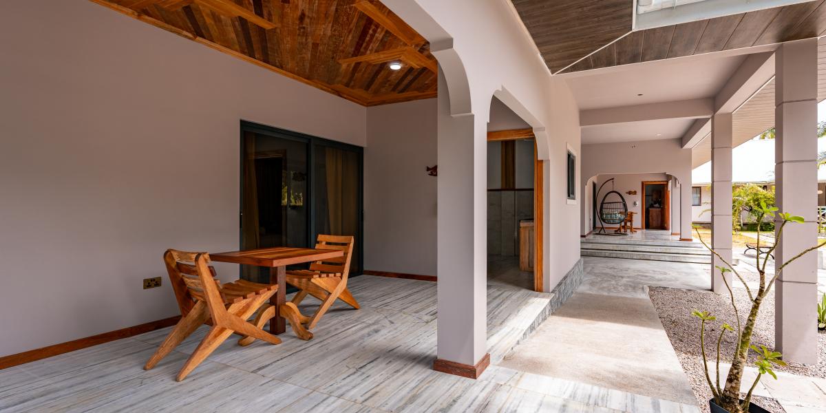 Alibel Beach Villa - Studio Palm Villa mit Massagebett