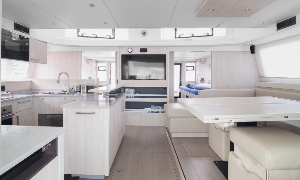 CST Charters BETWEEN