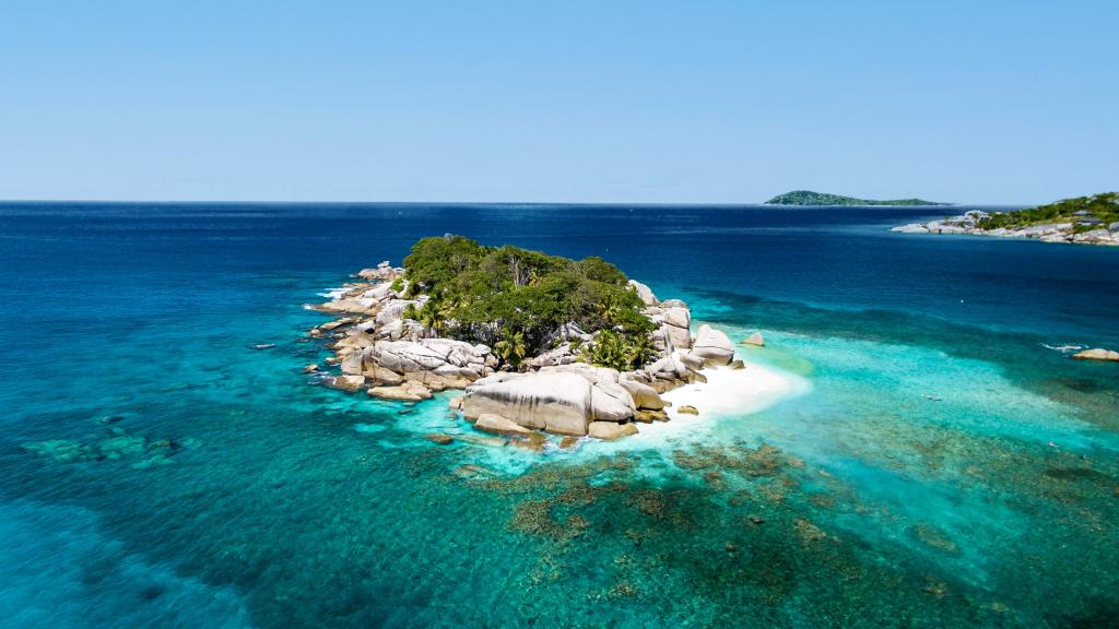 Photo 73: CST Charters BETWEEN - Seychelles (Seychelles)