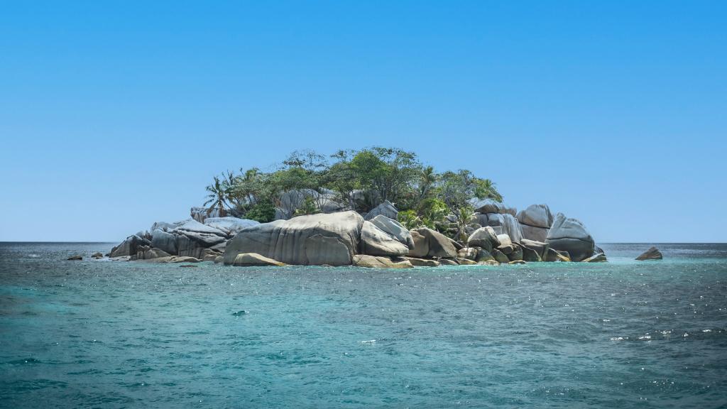 Photo 72: CST Charters BETWEEN - Seychelles (Seychelles)