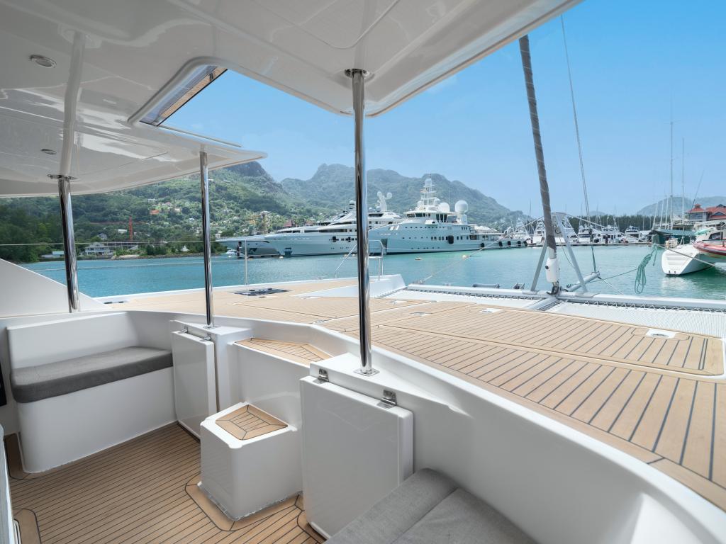 CST Charters BETWEEN - Photo 8