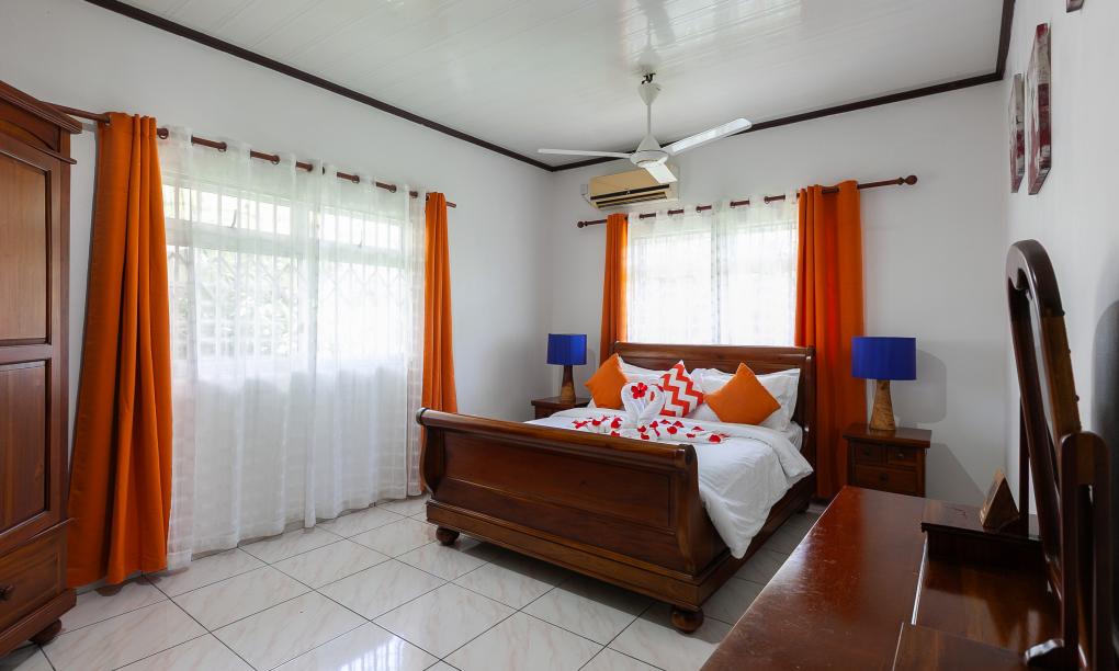 Leo Self Catering - 1-Bedroom Apartment